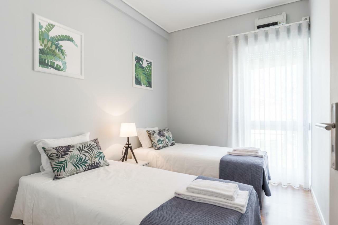 Gaia Metro-2 Bedrooms Вила-Нова-ди-Гая Экстерьер фото