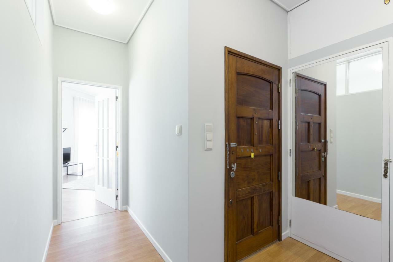 Gaia Metro-2 Bedrooms Вила-Нова-ди-Гая Экстерьер фото